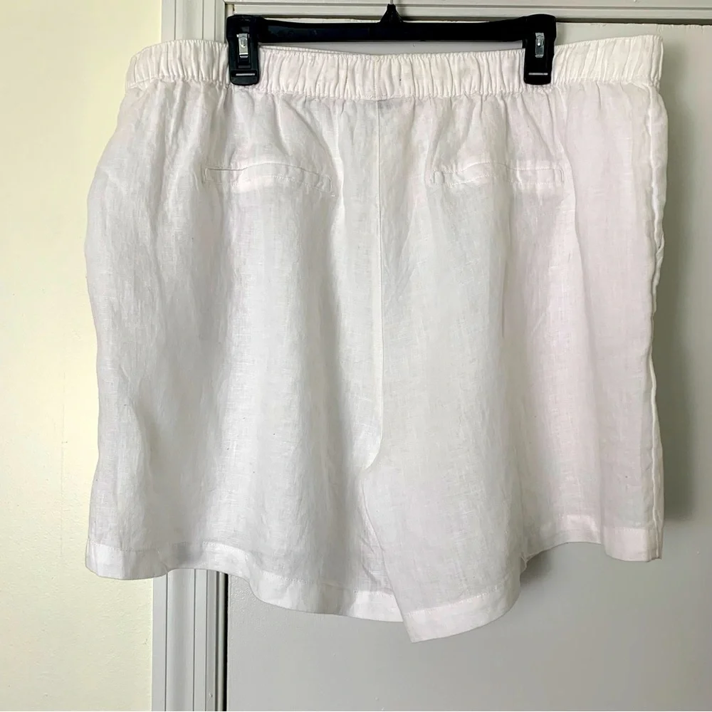 TAHARI 100% LINEN White Pull-On Shorts Size 2X NEW - Picture 3 of 5